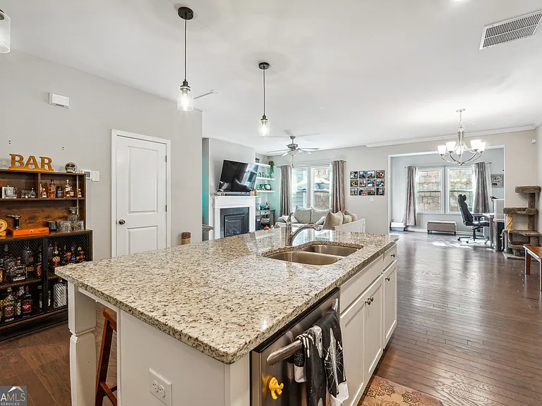 1616 Lansing Bluff Walk — Photo 10