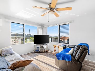 810 Puunani Pl, Honolulu, HI, 96817
