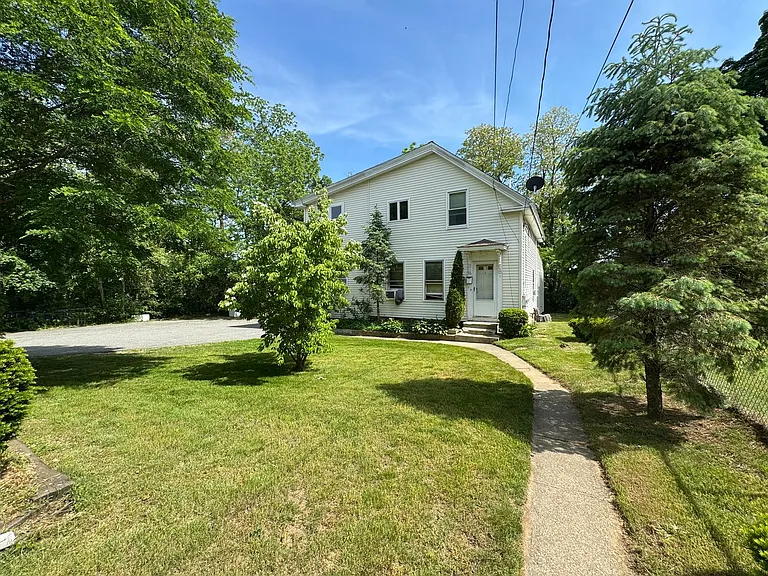 1-3 Yeaton Pl — Photo 1