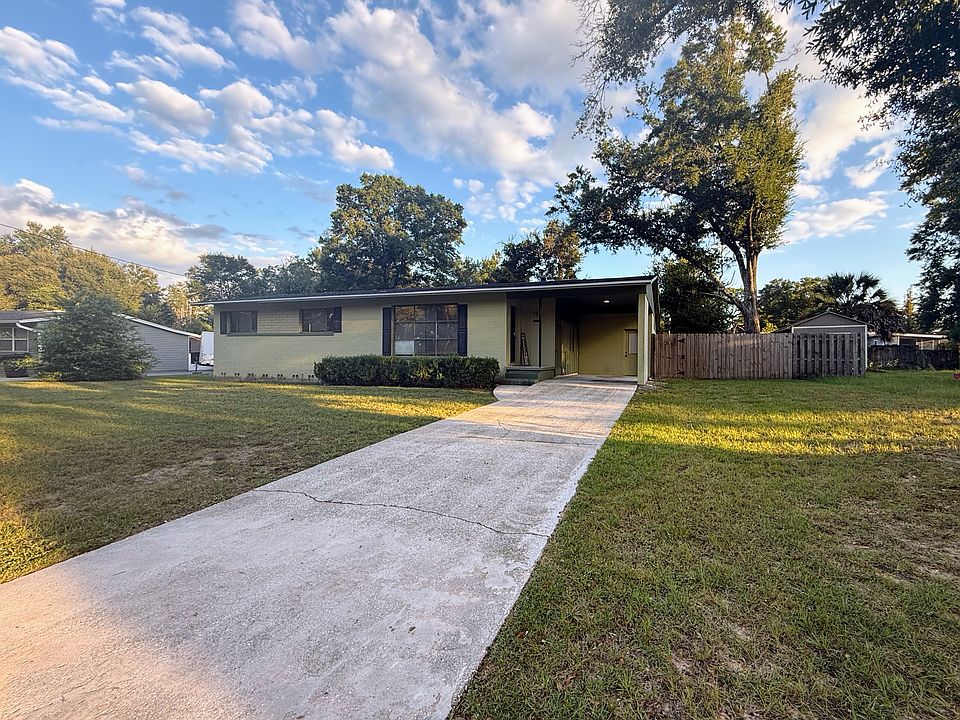 1st image of 727 Alpine Dr