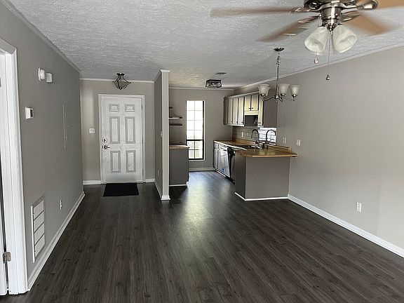 5th image of 237 Leisure Lake Dr