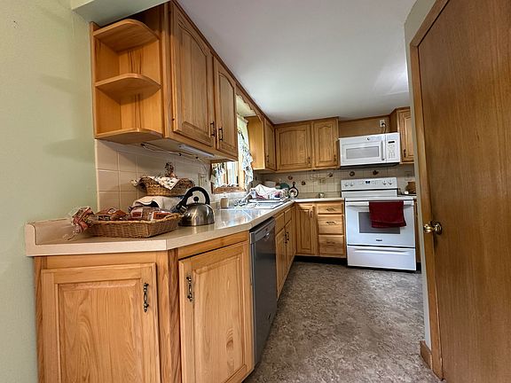 4th image of 21 S Gage Road