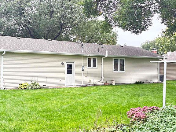 4th image of 603 E Bluff Ave