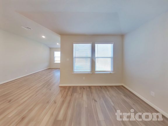 2nd image of 13693 Paxton Blvd