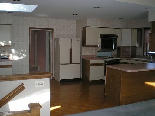 3rd image of 115 N Park Ave