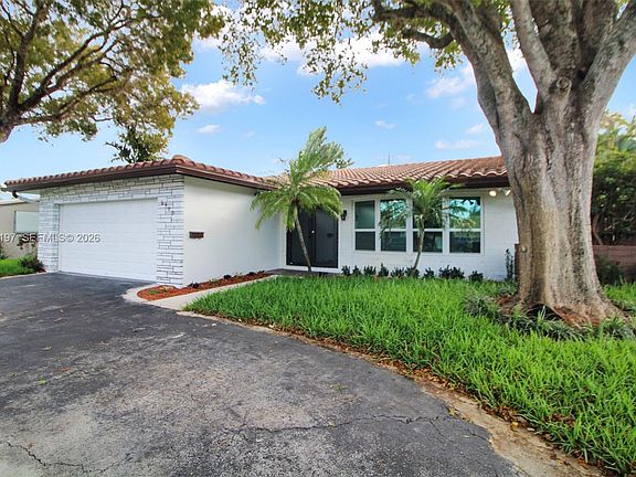 4th image of 5300 Adams St