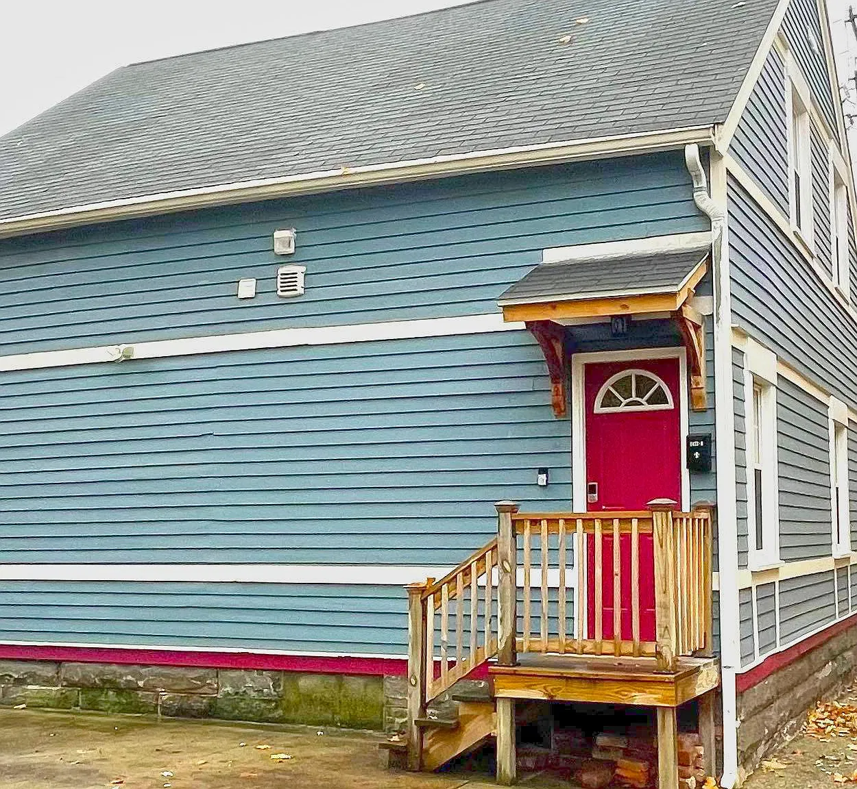 2822 Bridge Ave — Photo 1