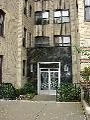 Sold by Stein-Perry | media 18