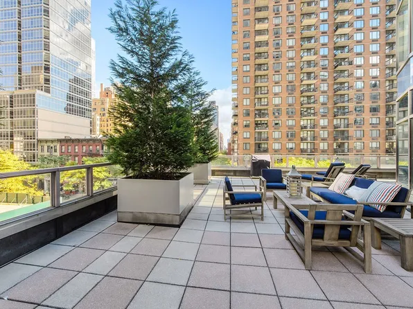 250 East 54th Street image 12 of 14