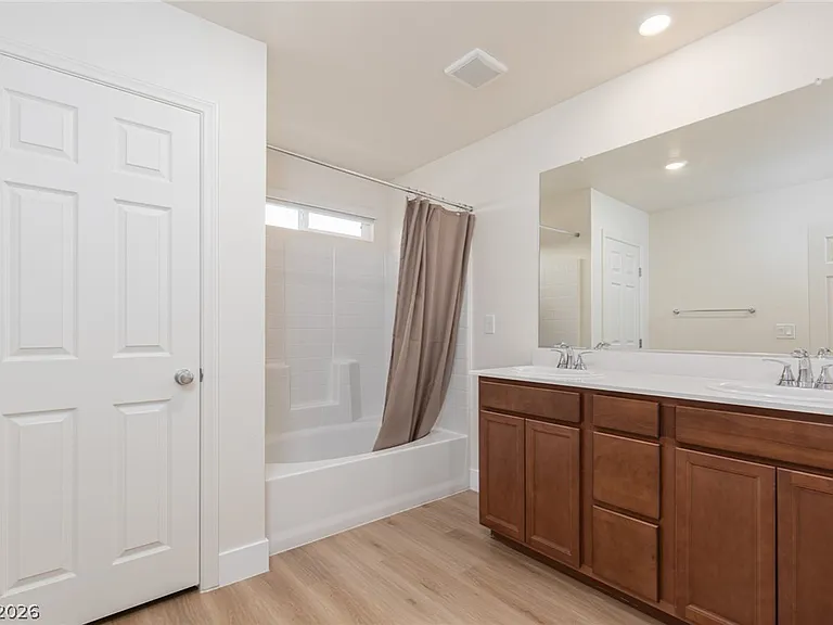 9099 Nostrand Ave — Photo 25