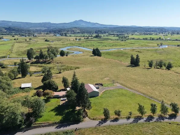 43594 Gerttula Ln, Astoria, OR 97103