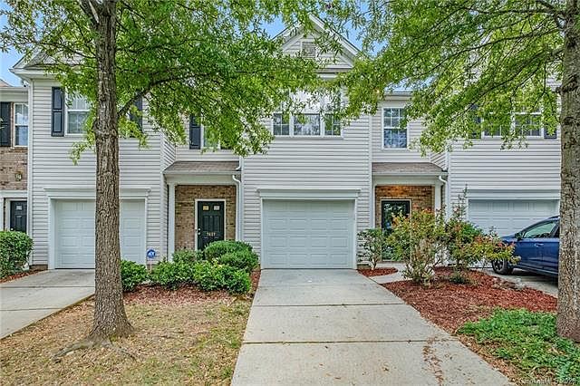 1st image of 7441 Abigail Glen Dr