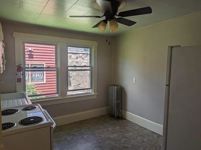 435 N Spring St #21 — Photo 2