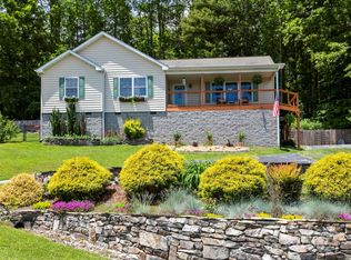 91 Peaceful Orchard Dr, Hendersonville, NC 28792