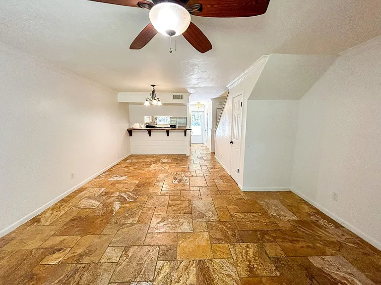 4411 SW 34th St #805 — Photo 8
