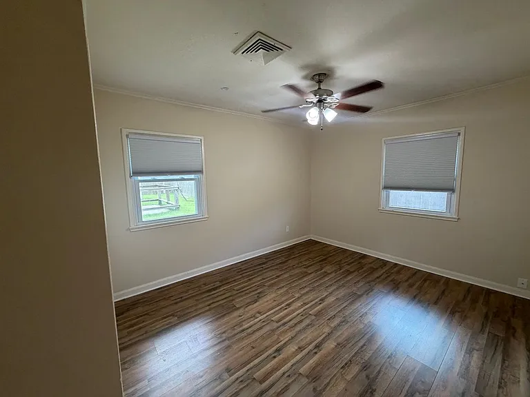 604 Melanie Ave — Photo 12