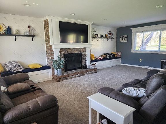 5th image of 3122 Elmwood Dr