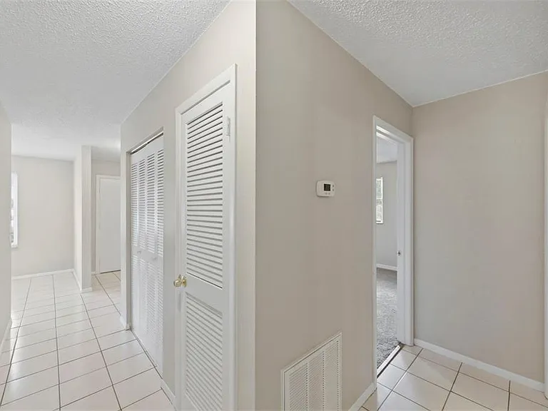 8124 Omaha Cir — Photo 17