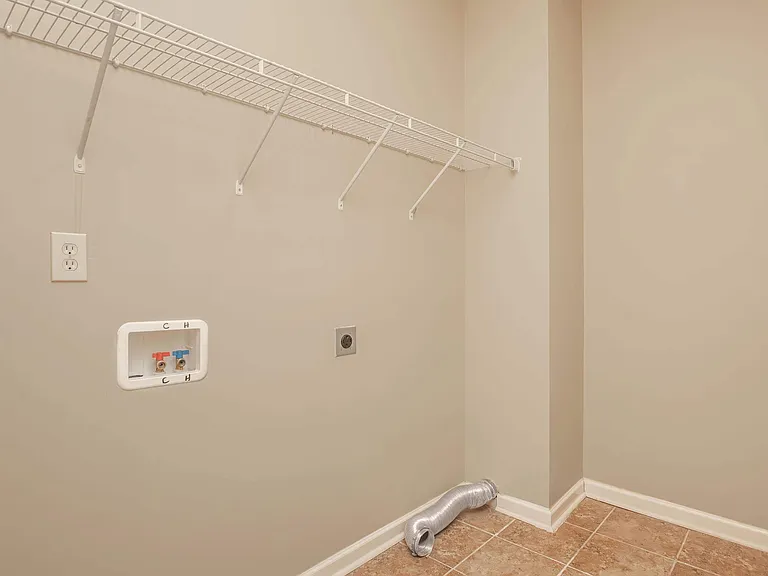 Stonewater Place Apartments — Photo 47