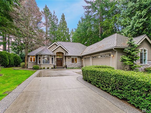 5474 Canvasback on 1/2 ACRE LOT !