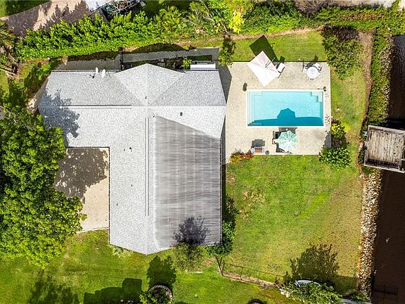 5th image of 2271 Harbor RD
