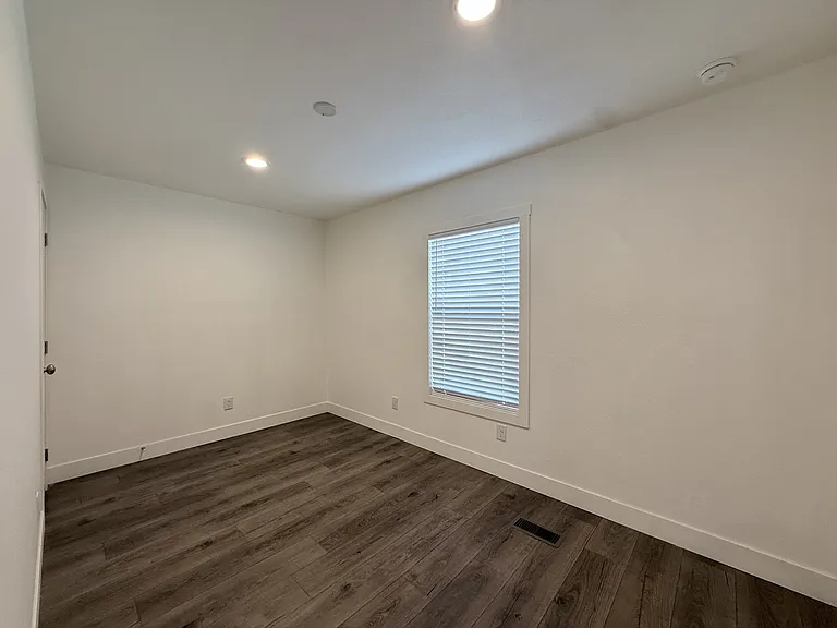 2060 N Center St #410 — Photo 19