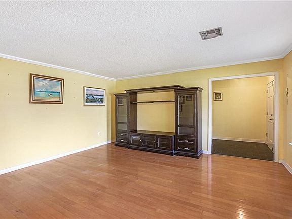 4th image of 65 Park Timbers Dr