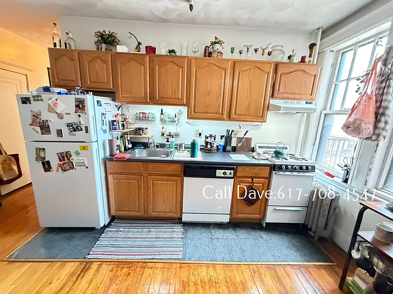 72 Strathmore Rd #4B — Photo 9