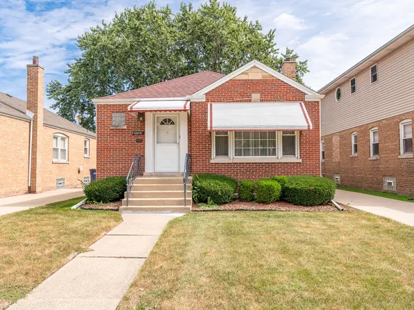 10221 S Trumbull Ave, Evergreen Park, IL 60805