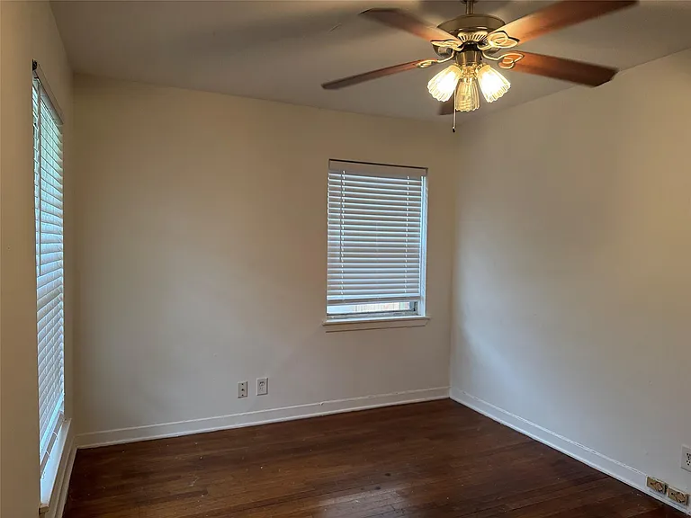 4013 Newshire Dr — Photo 14