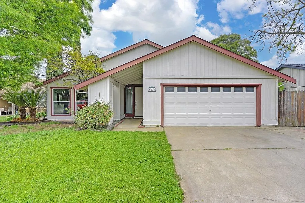 9833 Winterwood Way photo 1