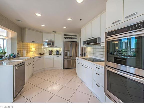 4th image of 4951 Gulf Shore Blvd N Penthouse 201