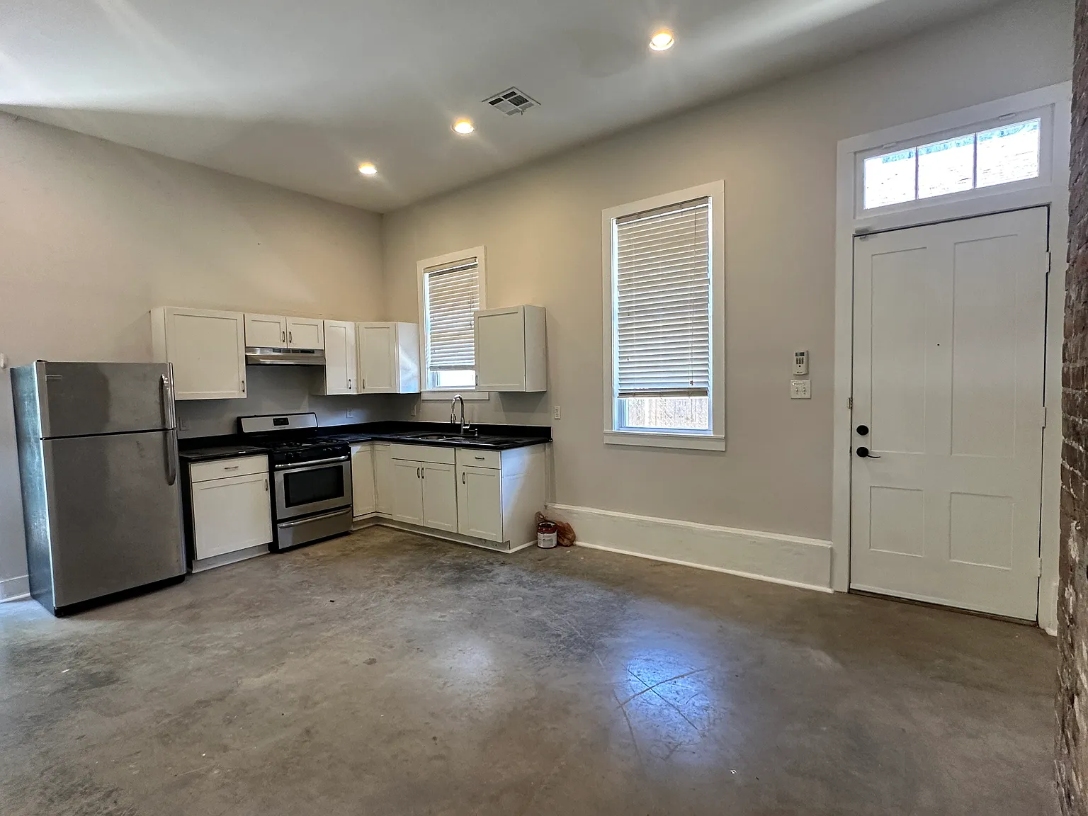 540 S Scott Street — Photo 3