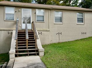 40 W Barnes Ave, Chattahoochee, FL 32324