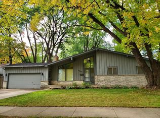 4942 Goldfinch Dr, Madison, WI 53714