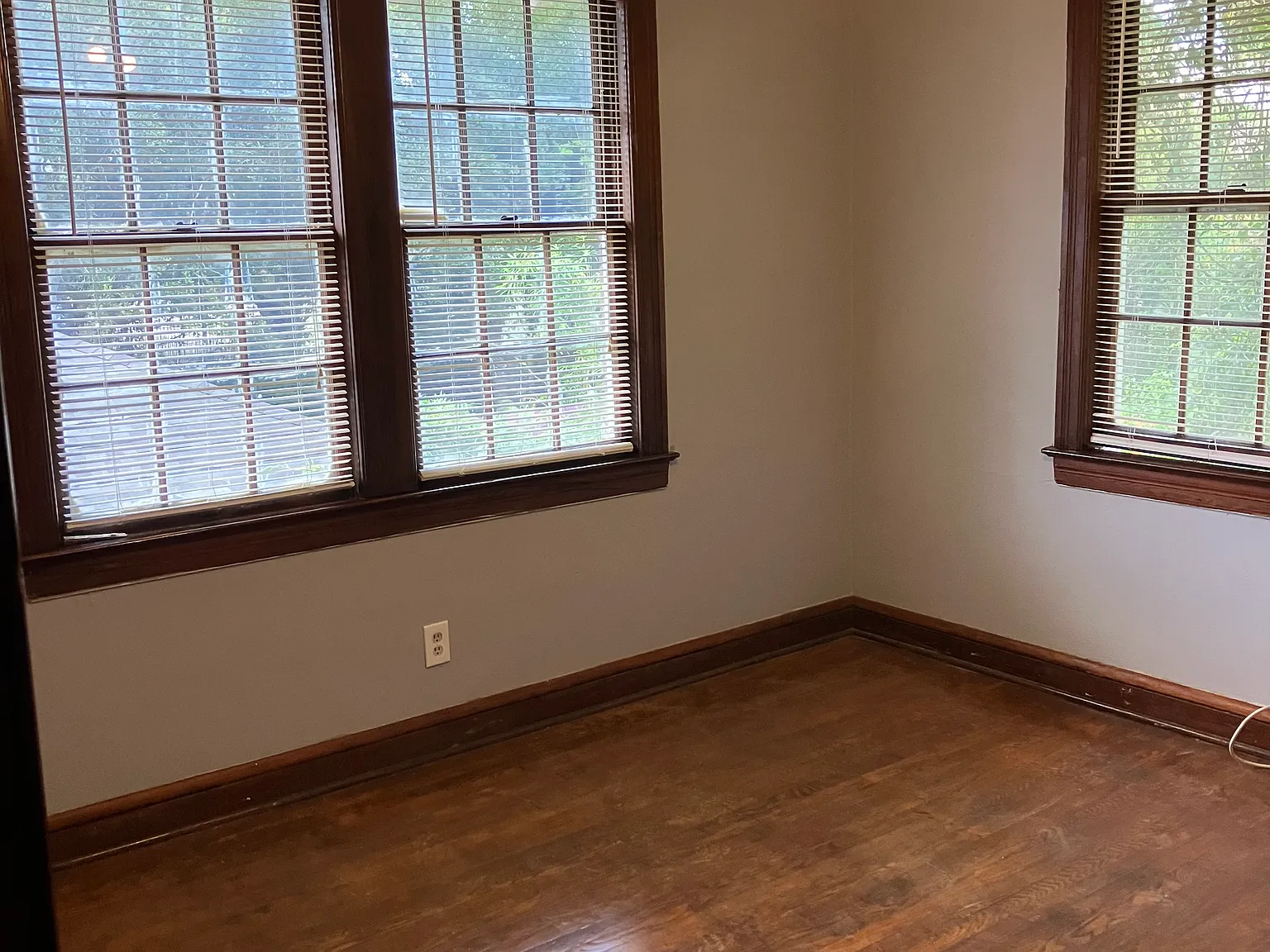 2 bed, 1100 sqft, $1,200 — Photo 3