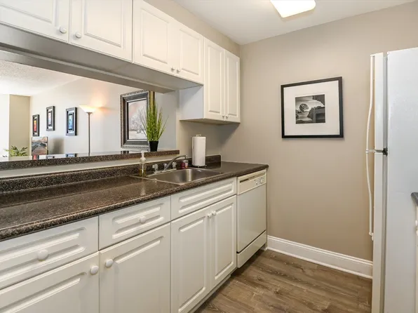 1 2nd Street image 3 of 27