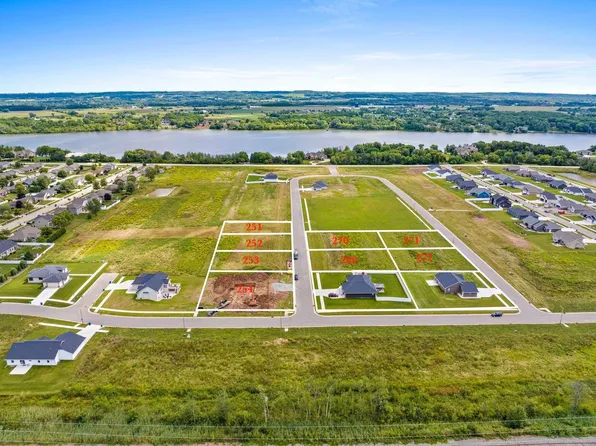 386 Lansdowne St #251, De Pere, WI 54115