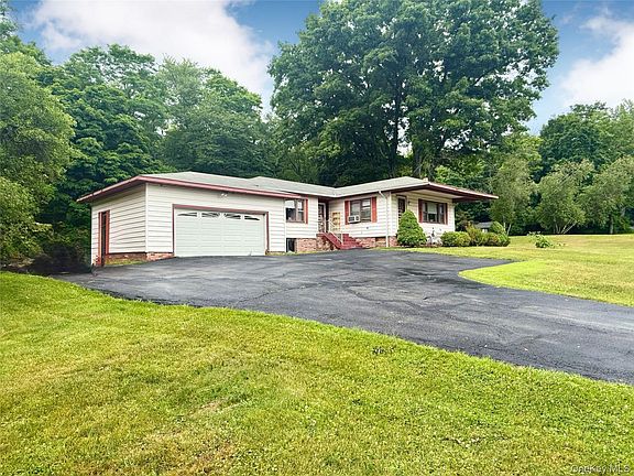5th image of 646 Oak Summit Road