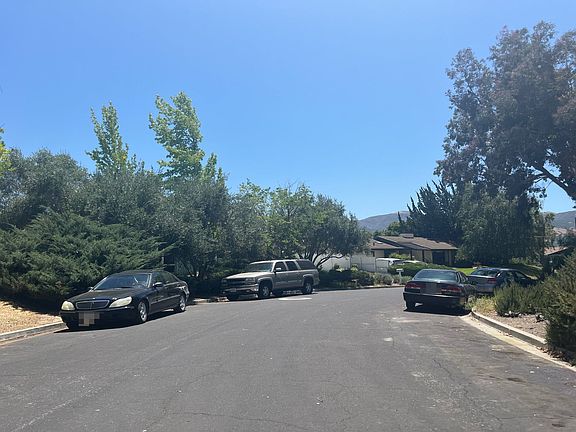 5th image of 431 Kendale Pl