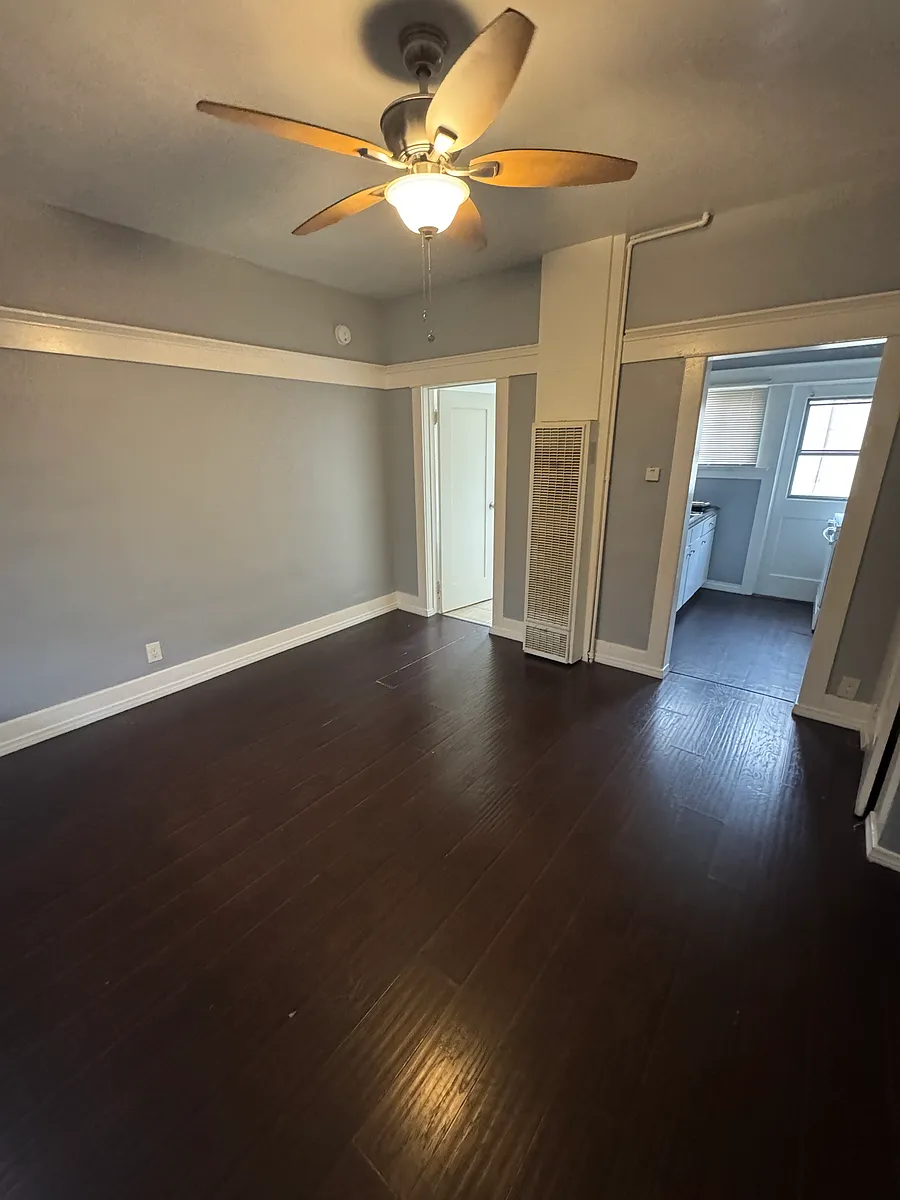 Building Photo - 1519 Obispo Ave #6