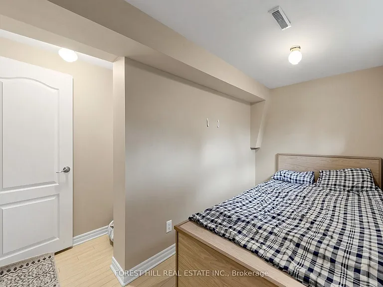 32 Wycliffe Cres — Photo 41