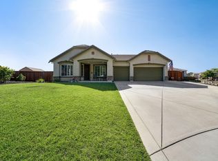 1893 Woodstock Ct, Fairfield, CA 94533