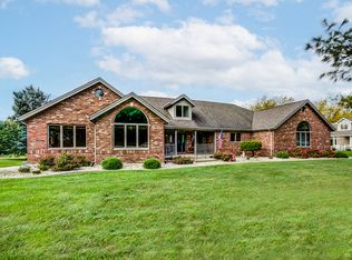 26002 S Cambridge Dr, Crete, IL 60417