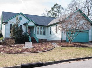 701 Mossburn Ct, Fuquay Varina, NC 27526