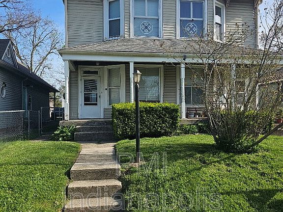 3rd image of 1630 Woodlawn Ave APT 1