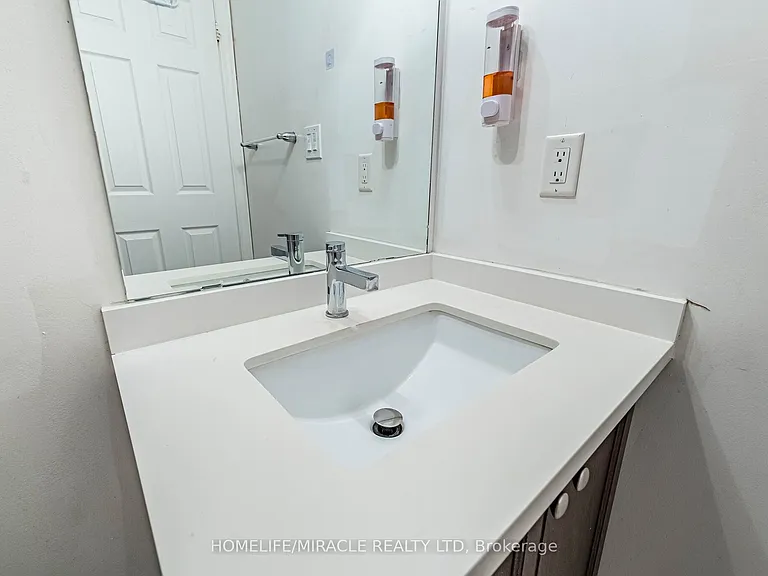 200 Veterans Dr #98 — Photo 34