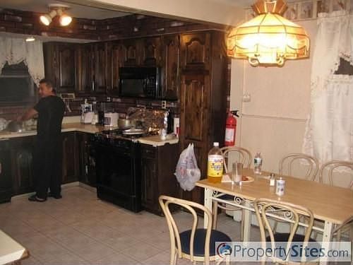 2nd image of 61 Dacotah Ave