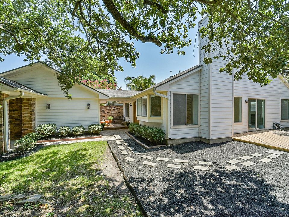 1st image of 1710 Linfield Way