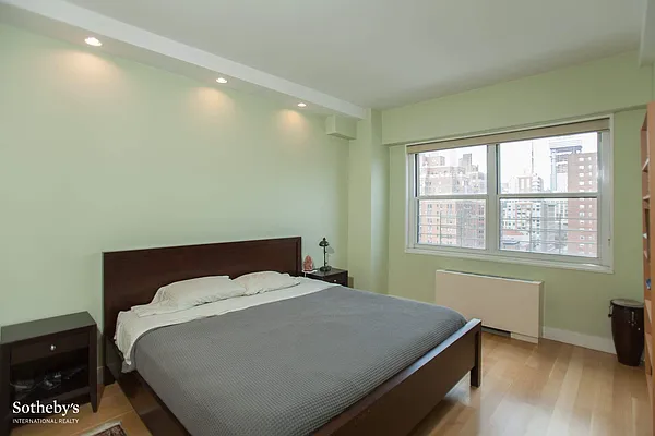 Sold by Sotheby's International Realty | media 16